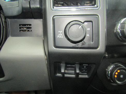 Used 2019 Ford F250 XLT w/ Snow Plow Prep Package image 11