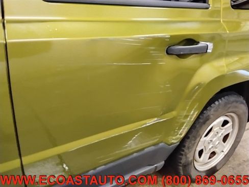 Used 2012 Jeep Patriot Sport FWD image 16