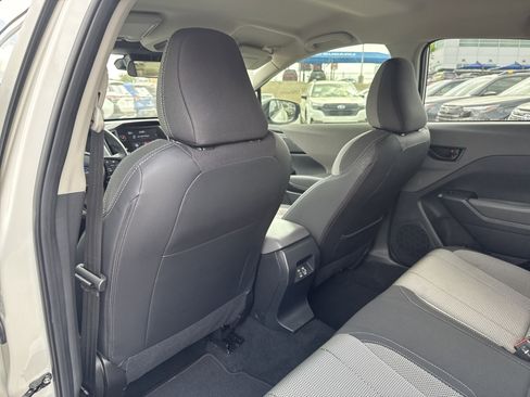 Used 2024 Subaru Crosstrek 2.0i Premium image 24