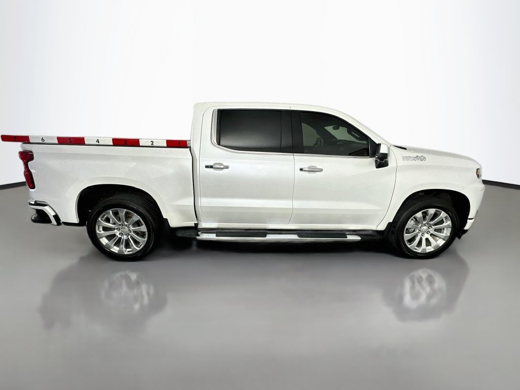 Used 2022 Chevrolet Silverado 1500 High Country w/ Technology Package AWD/4WD image 8