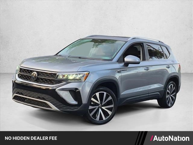 Used 2023 Volkswagen Taos SE FWD image 1