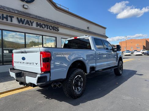 Used 2024 Ford F250 Lariat w/ Lariat Ultimate Package image 3