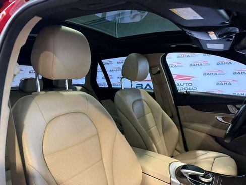 Used 2018 Mercedes-Benz GLC 300 4MATIC w/ Multimedia Package image 57