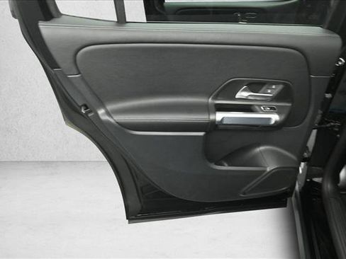 Certified 2023 Mercedes-Benz GLB 250 4MATIC image 22
