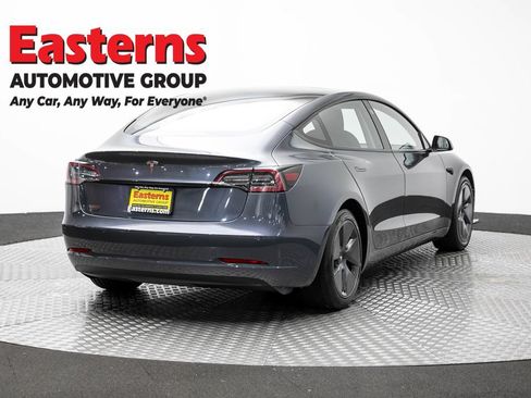 Used 2021 Tesla Model 3 Standard Range Plus RWD image 5