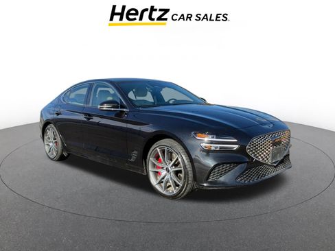 Used 2025 Genesis G70 2.5T image 1
