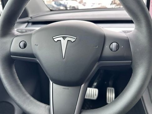 Used 2022 Tesla Model 3 image 11