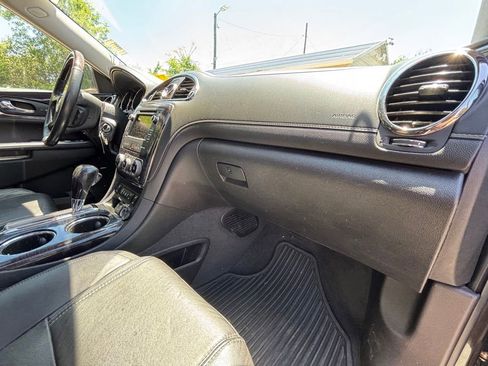 Used 2017 Buick Enclave Leather FWD image 15