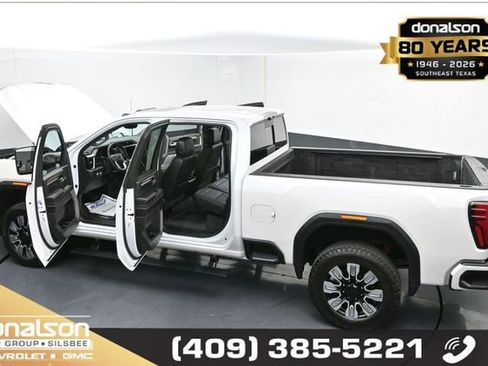 Used 2024 GMC Sierra 2500 Denali w/ Denali Reserve Package AWD/4WD image 25
