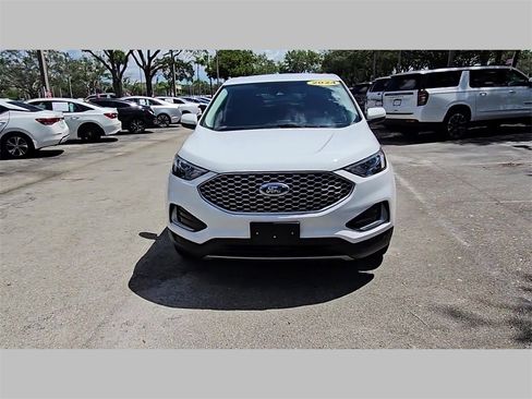 Used 2024 Ford Edge SEL image 44