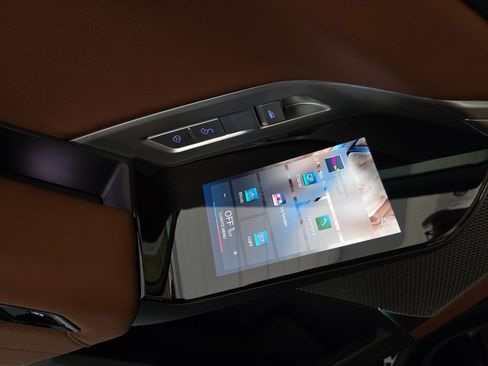 New 2025 BMW 760i xDrive w/ Executive Package image 22