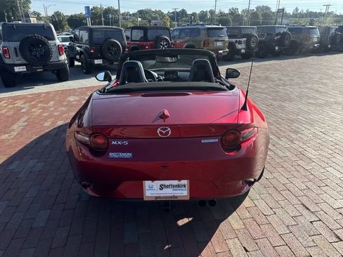 Used 2023 MAZDA MX-5 Miata Grand Touring RWD image 13
