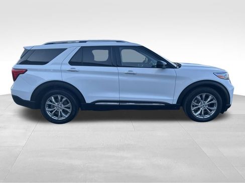 Certified 2024 Ford Explorer Limited image 6