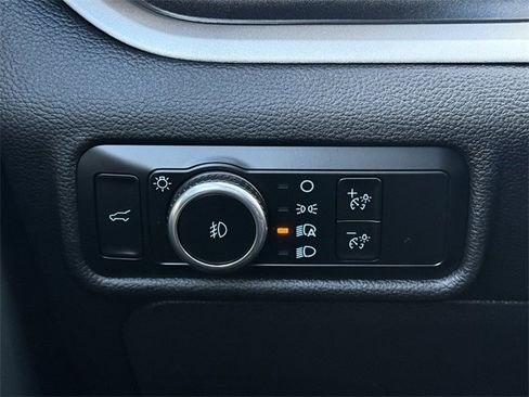 Certified 2023 Ford Explorer XLT w/ Equipment Group 202A image 22