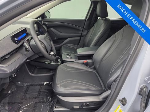 Used 2024 Ford Mustang Mach-E Premium image 10