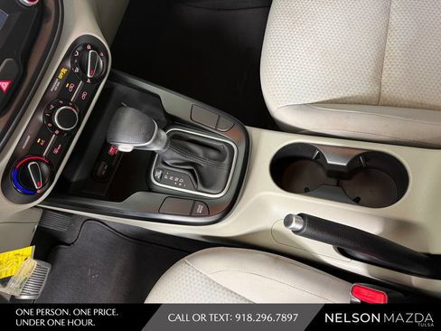 Used 2020 Kia Soul LX FWD image 29