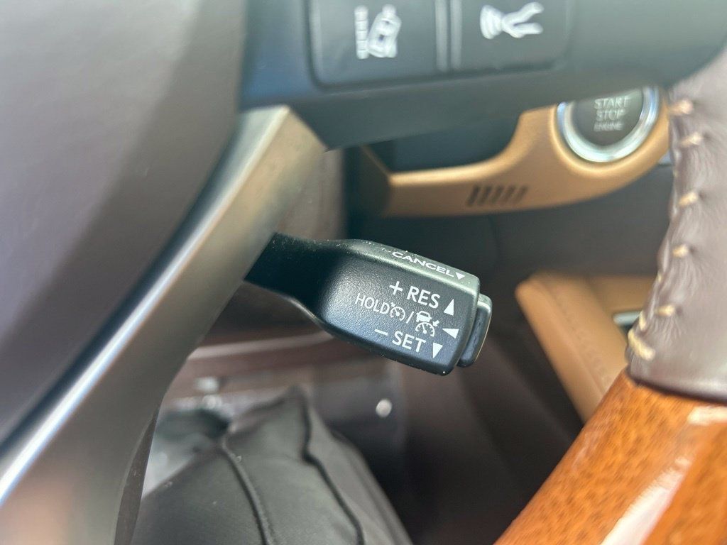 Used 2018 Lexus ES 350 w/ Premier Package FWD image 42