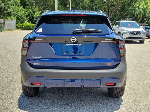 Certified 2025 Nissan Kicks SR w/ SR Premium Package FWD image 7
