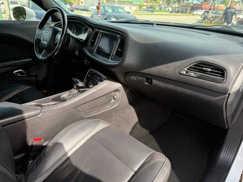 Used 2019 Dodge Challenger SXT w/ Plus Package image 12