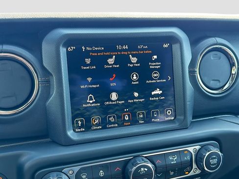 Used 2021 Jeep Gladiator Overland AWD/4WD image 17