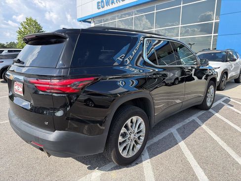 Used 2022 Chevrolet Traverse LT FWD image 5