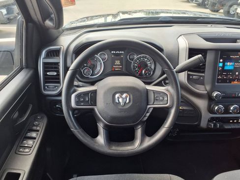 Used 2024 RAM 2500 Tradesman w/ Chrome Appearance Group AWD/4WD image 17