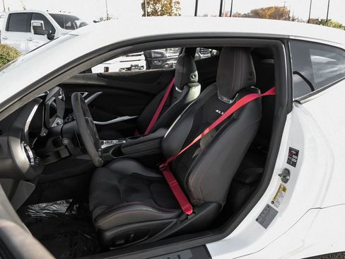Used 2018 Chevrolet Camaro ZL1 image 35