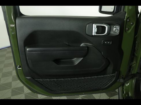 Used 2022 Jeep Wrangler Unlimited Sport AWD/4WD image 18