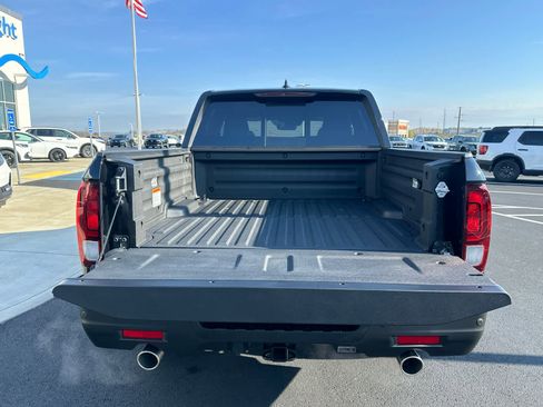 New 2026 Honda Ridgeline Black Edition image 13