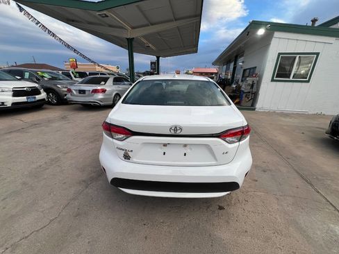 Used 2022 Toyota Corolla LE FWD image 4