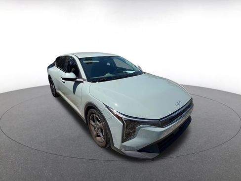 Used 2025 Kia K4 LXS image 2