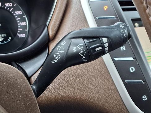 Used 2018 Lincoln MKC Reserve FWD image 16