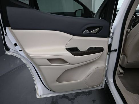 Used 2023 GMC Acadia Denali AWD/4WD image 18