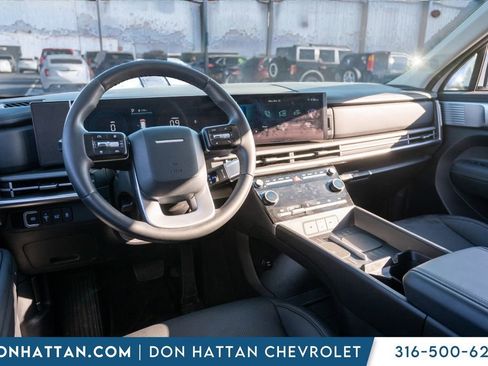 Used 2024 Hyundai Santa Fe SEL FWD image 24