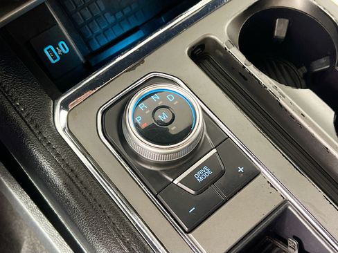 Used 2021 Ford Expedition XLT RWD image 24