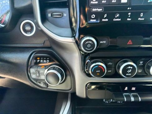 Used 2022 RAM 1500 Big Horn AWD/4WD image 17