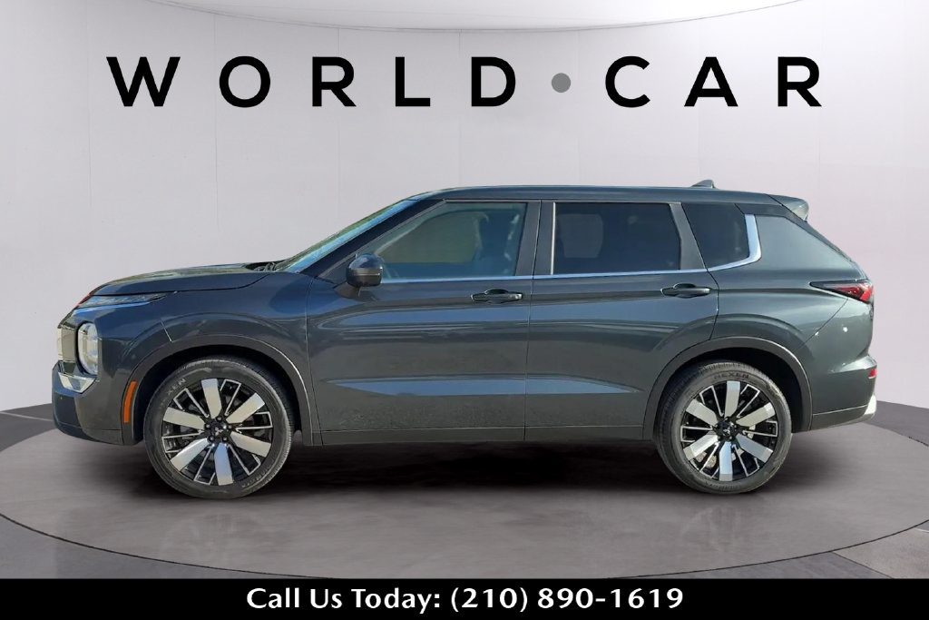Used 2025 Mitsubishi Outlander SE FWD image 6
