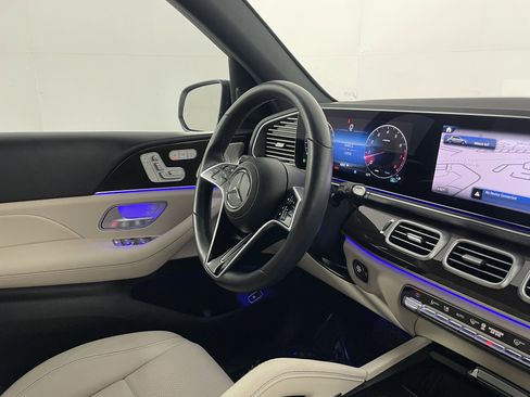 Used 2024 Mercedes-Benz GLE 350 4MATIC image 10