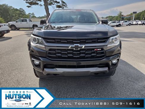 Used 2022 Chevrolet Colorado Z71 w/ Safety Package AWD/4WD image 3