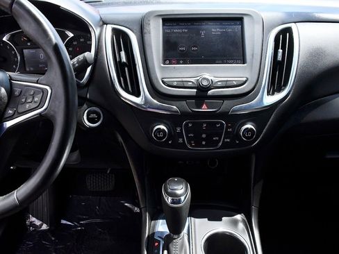 Used 2021 Chevrolet Equinox LT image 24