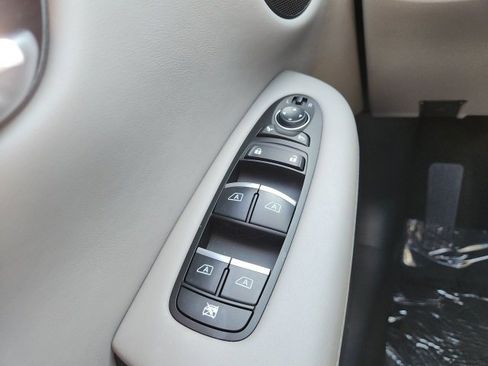 Used 2025 INFINITI QX50 Luxe image 39