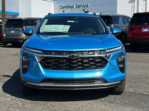New 2026 Chevrolet Trax LT w/ Sunroof Package image 2