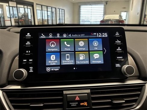 Used 2022 Honda Accord Touring image 18