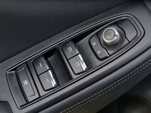 Used 2020 Subaru Forester Premium image 11