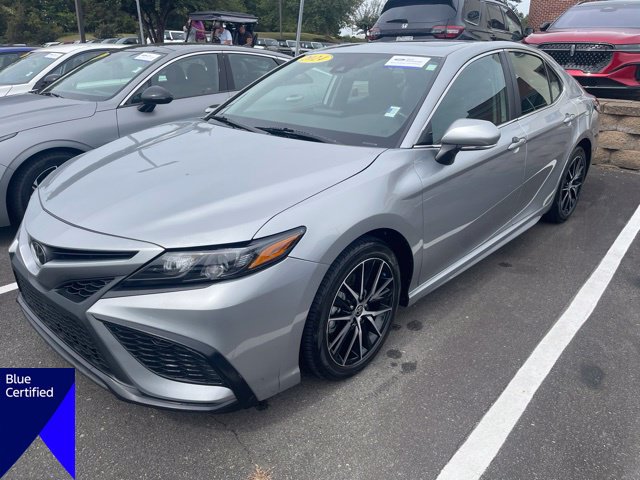 Used 2024 Toyota Camry SE w/ Cold Weather Package FWD image 1