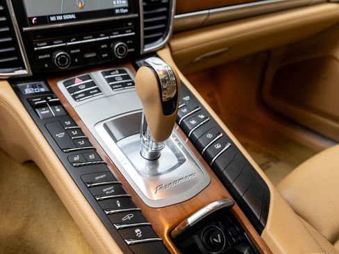 Used 2015 Porsche Panamera S w/ Premium Package Plus image 35