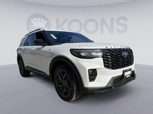 New 2026 Ford Explorer ST-Line w/ ST-Line Street Pack image 10