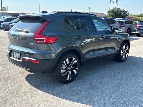 New 2026 Volvo XC40 B5 Ultra w/ Climate Package image 5