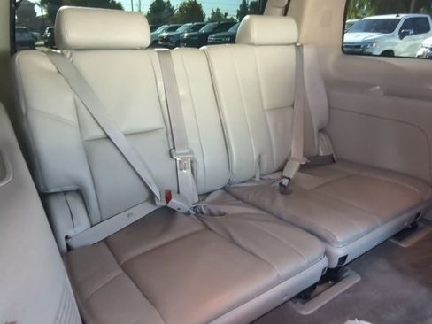 Used 2014 Chevrolet Tahoe LTZ RWD image 20
