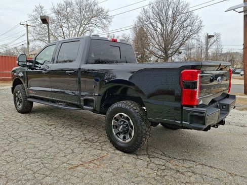 Used 2024 Ford F250 Lariat w/ Lariat Ultimate Package image 3